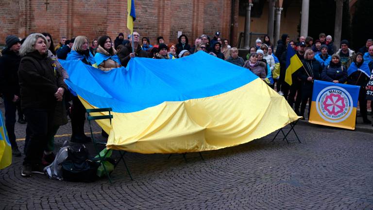 Forlì, ucraini in piazza Saffi per l’anniversario della guerra FOTOGALLERY