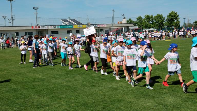 Educazione allo sport, centinaia di bambini a Martorano per il saggio finale di Panathlongiochiamo VIDEO GALLERY