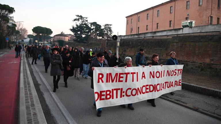 Forlì. Grande partecipazione alla marcia della pace dal carcere fino al Duomo FOTOGALLERY