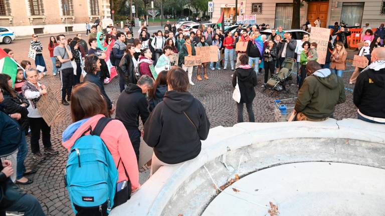 Forlì, presidio per Palestina e Libano davanti al Comune