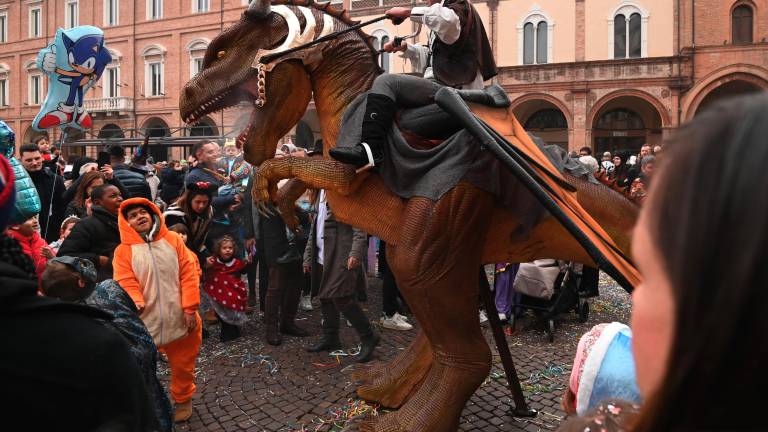 Forlì. Piazza Saffi gremita per il “Carnevale dei sogni” FOTOGALLERY