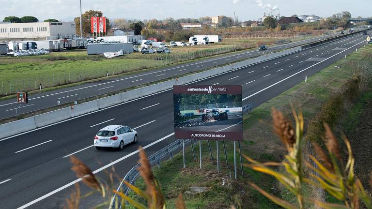 A-14, chiusure notturne per il casello di Imola