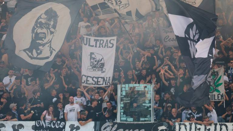 Cesena a Salerno con 176 tifosi