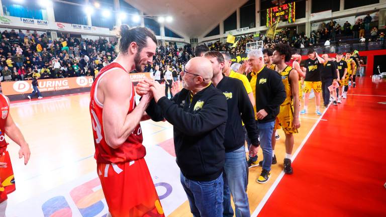 Chiappelli e Galetti nel derby d’andata (foto Monti Mmph)