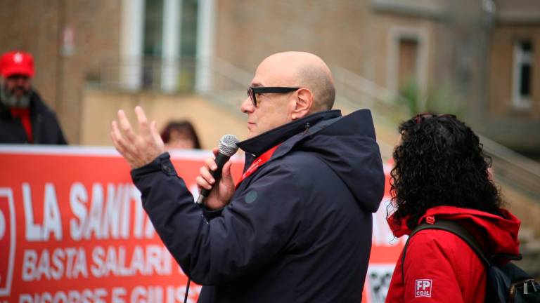 Ravenna, “basta aggressioni e un giusto contratto al personale sanitario”: Fp Cgil manifesta davanti all’ospedale - Gallery