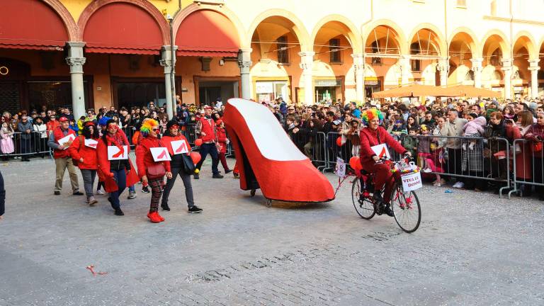 Carnevale a Imola, la sfilata dei fantaveicoli. VIDEO E GALLERY