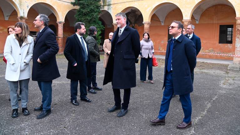 Forlì, il ministro Giuli in visita all’ex monastero della ripa e al teatro “Fabbri” FOTOGALLERY E VIDEO