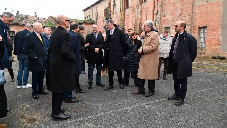 Forlì, il ministro Giuli in visita all’ex monastero della ripa e al teatro “Fabbri” FOTOGALLERY E VIDEO