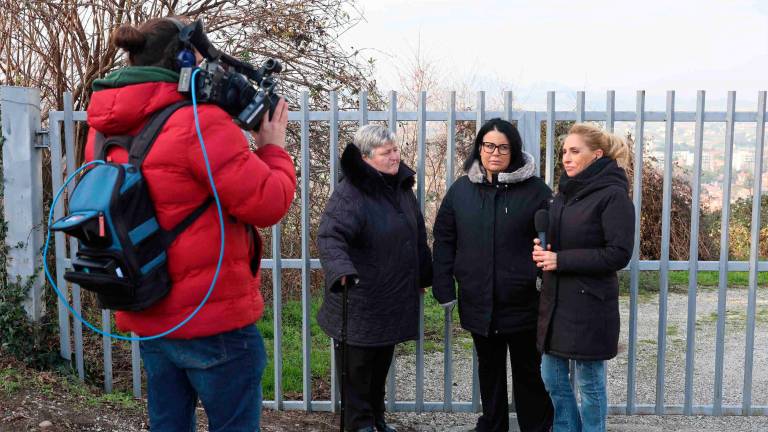 Marisa Degli Angeli e Barbara Iannuccelli intervistate nella zona del convento dei Cappuccini