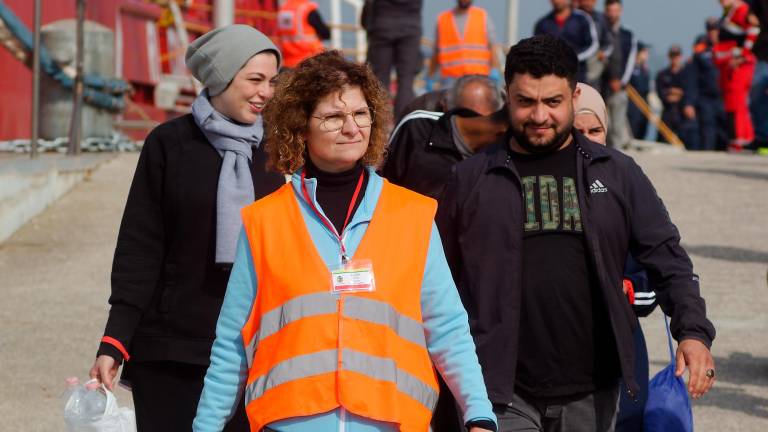 Ravenna, arrivata l’Ocean Viking al porto. A bordo 47 migranti