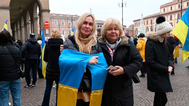 Forlì, ucraini in piazza Saffi per l’anniversario della guerra FOTOGALLERY