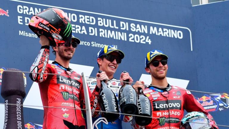 MotoGp, la dedica di Marquez dopo la vittoria di Misano: “Per il team e la famiglia Gresini” - Gallery