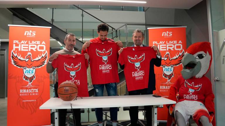 Un Flaminio in rosso per RivieraBanca-Unieuro: una t-shirt in regalo ai tifosi di Rimini