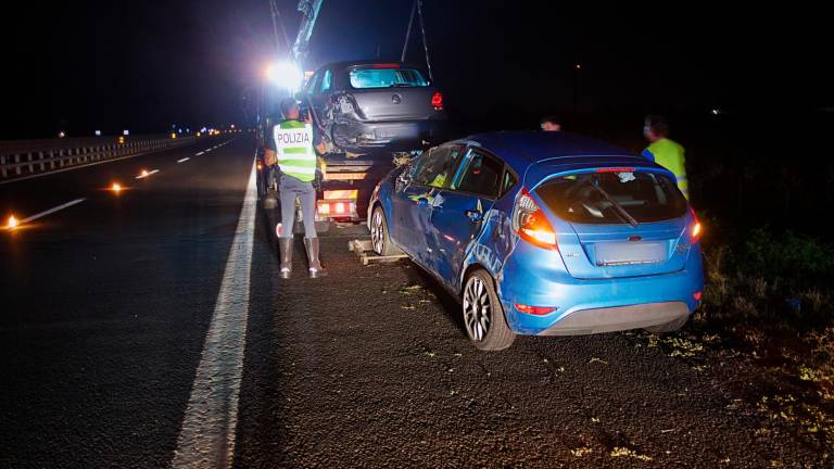 Scontro nella notte nel tratto ravennate di A14: quattro feriti, due gravi