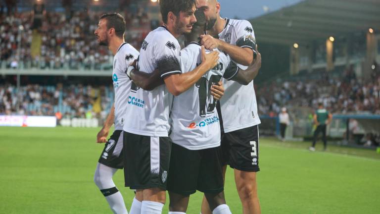 Cristian Shpendi con Augustus Kargbo e Marco Curto (Zanotti)