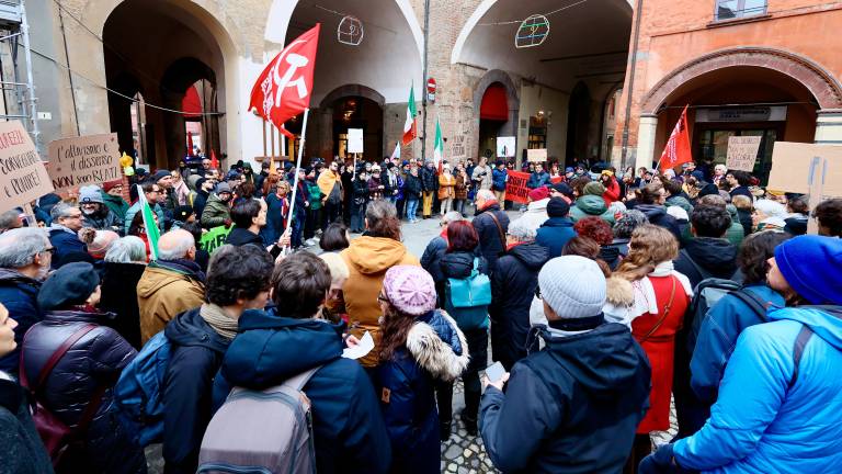 Imola, almeno 500 persone alla manifestazione contro il Ddl sicurezza del governo VIDEOGALLERY