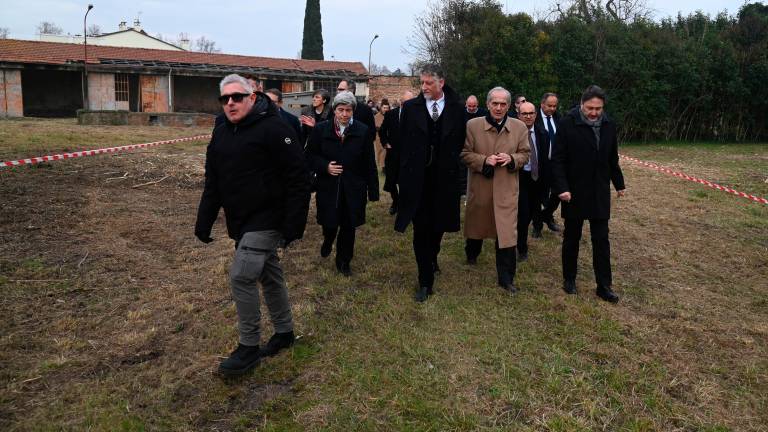 Forlì, il ministro Giuli in visita all’ex monastero della ripa e al teatro “Fabbri” FOTOGALLERY E VIDEO