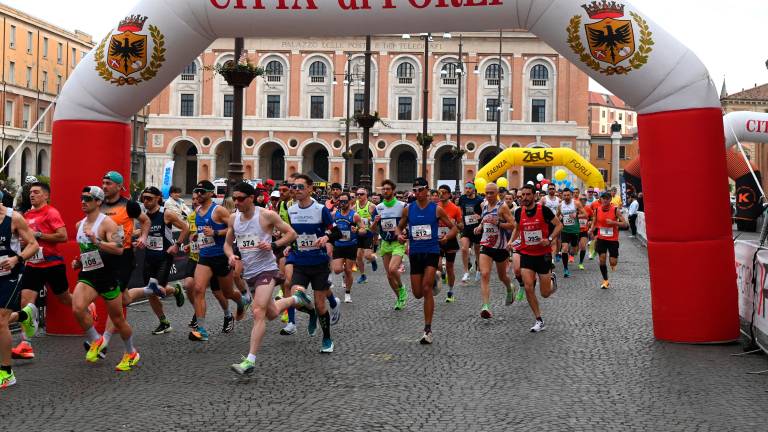 La StraForlì colora le strade dal centro alla periferia VIDEO E FOTOGALLERY