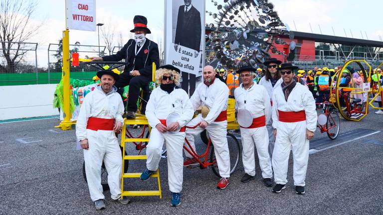 Carnevale a Imola, la sfilata dei fantaveicoli. VIDEO E GALLERY