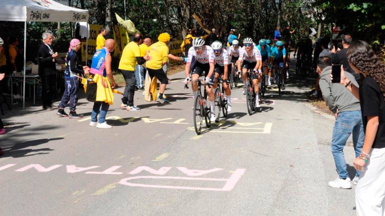 Ciclismo, Hirschi trionfa al Memorial Pantani, che beffa per Baroncini - Gallery