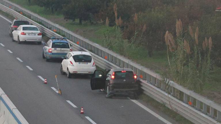 Incidente mortale sulla E45: automobilista sbalzato dall’abitacolo perde la vita