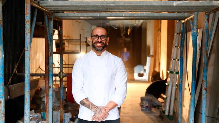 Sebastiano Caridi nel cantiere dell’ex Caffè Bacchilega che aprirà a breve FOTO MMPH