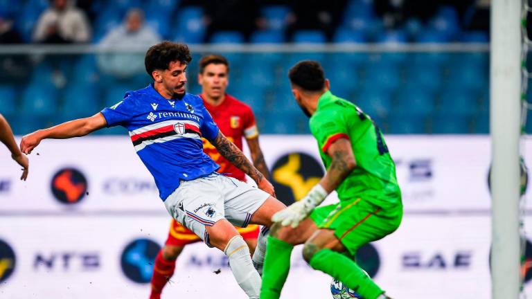 Simone Leonardi in gol nella partita contro il Catanzaro terminata 3-3