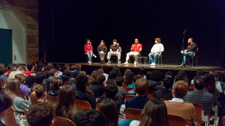 “I giusti e lo sport”: Marco Bezzecchi e Maxime Mbanda strappano applausi tra gli studenti di Rimini - Gallery