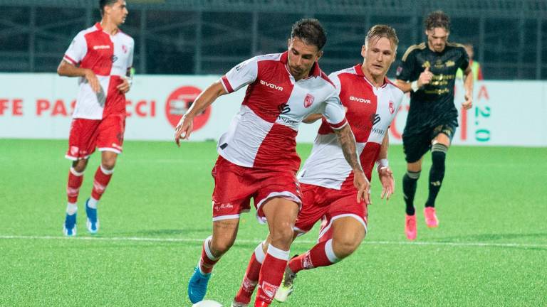 Christian Langella e Linas Megelaitis in azione contro la Virtus Entella (foto TOMMASO MOROSETTI)