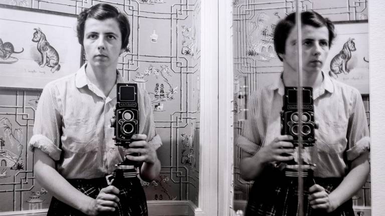 “Vivian Maier. Il ritratto e il suo doppio”: la mostra a Villa Mussolini fino al 3 novembre