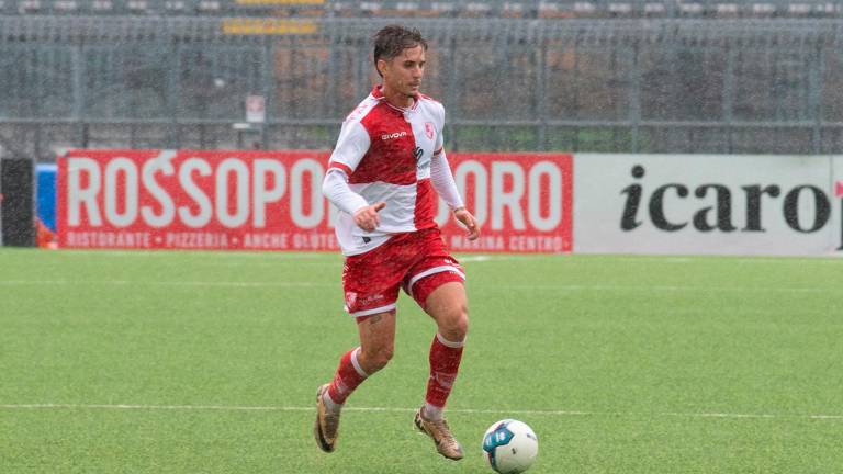 Il centrocampista biancorosso Mattia Fiorini (foto TOMMASO MOROSETTI)