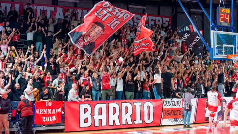 Il sindaco di Rimini: “Non vietate la trasferta ai nostri tifosi al derby di basket a Pesaro”