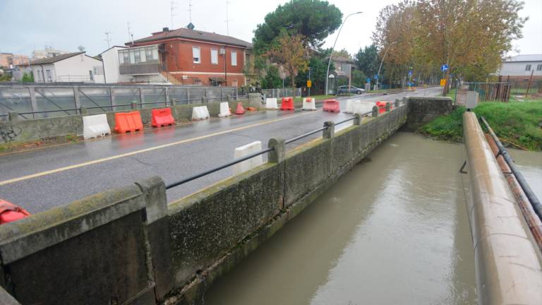 Maltempo in Romagna, a Ravenna chiusi ancora alcuni ponti ma situazione in miglioramento. Lunedì scuole aperte