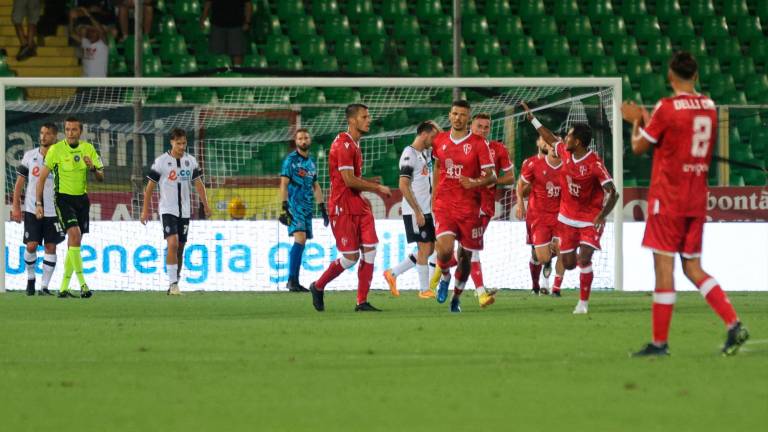 Mattia Bortolussi festeggia il gol del provvisorio 2-1 (Zanotti)