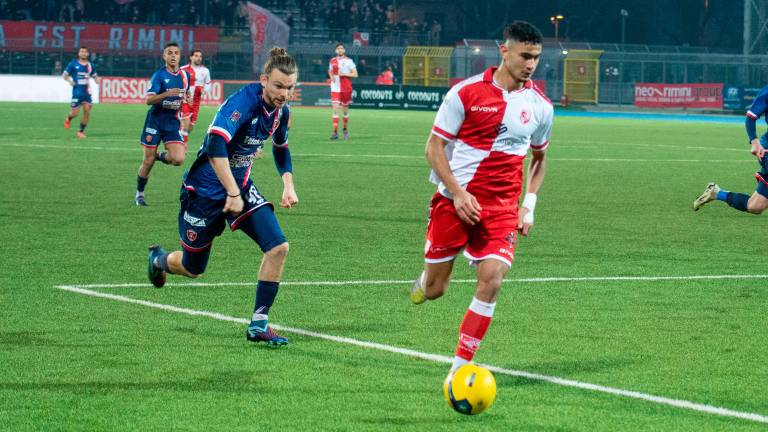 L’esterno destro biancorosso Simone Cinquegrano in azione contro il Perugia (Morosetti)