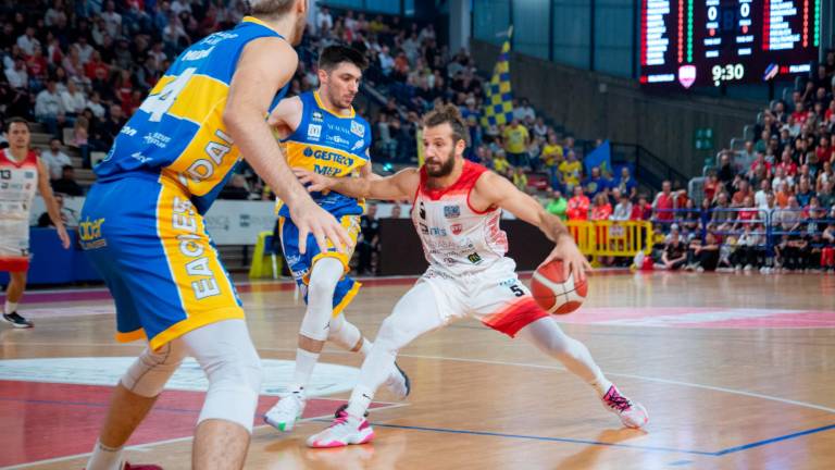 Alessandro Grande durante la partita con Cividale foto morosetti