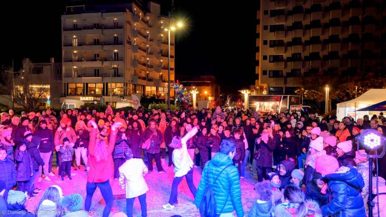 Riccione, spunta la concorrente del Grande Fratello Vip alla “Fugaracia” - Gallery