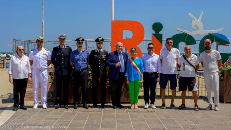 Riccione. Sventola la bandiera blu