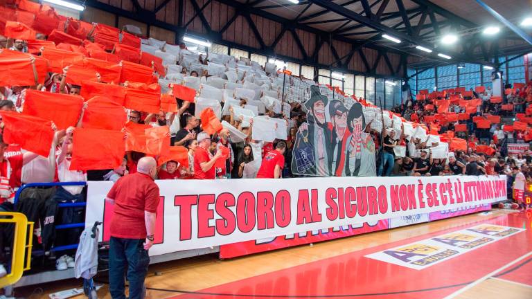 Divieto di trasferta al derby di basket a Forlì. Il sindaco di Rimini: “No alla logica del coprifuoco”