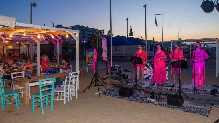 Notte Rosa, le immagini della festa da Rimini a Cesenatico FOTOGALLERY