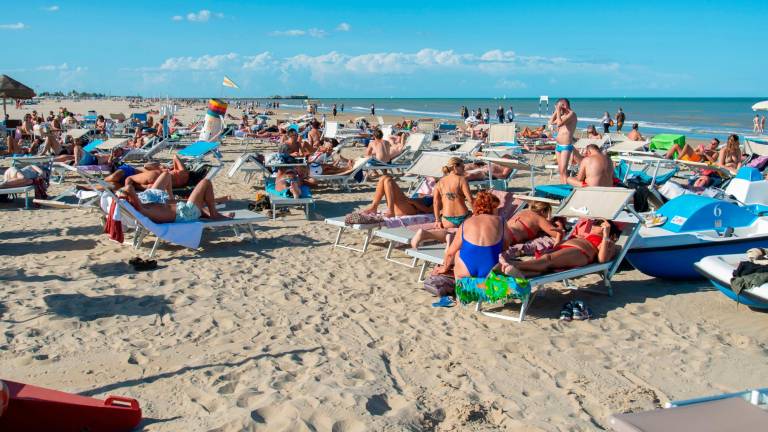 Rimini, il Tortuga Beach: “Obbligatorio avere il salvataggio ma nessuno fa più il bagno in mare”