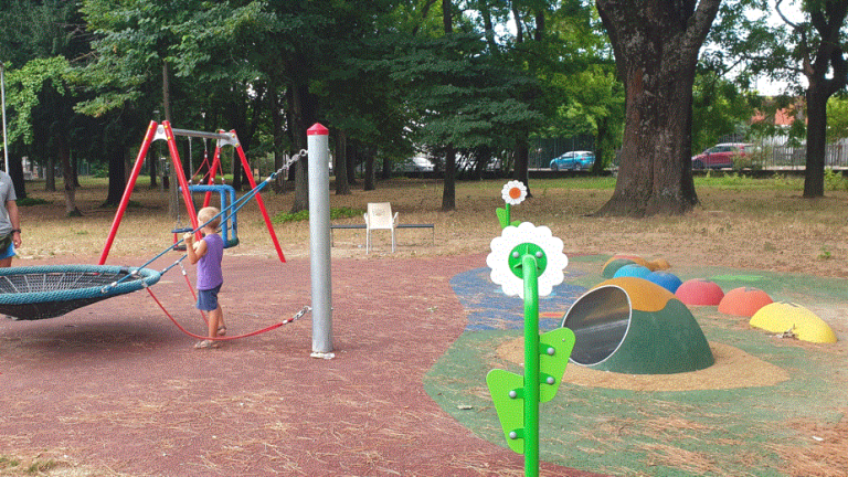 L’area giochi del parco del Tondo di Lugo