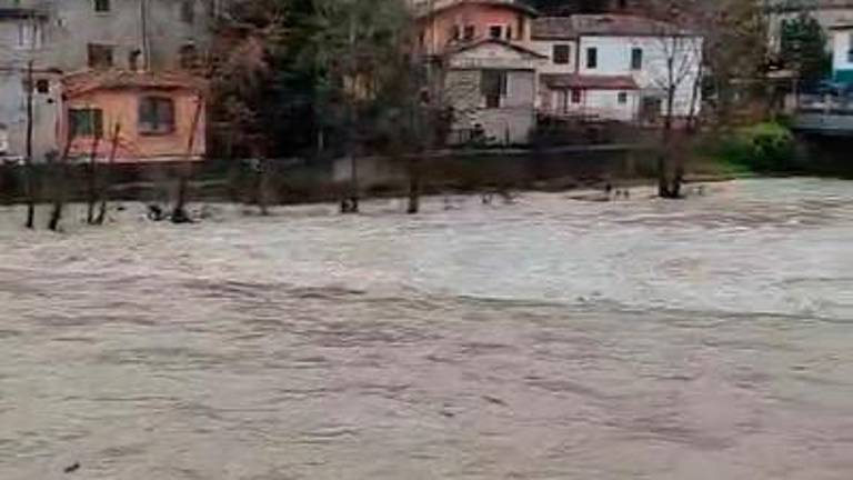 Maltempo in Romagna, la furia del Bidente a Cusercoli VIDEO