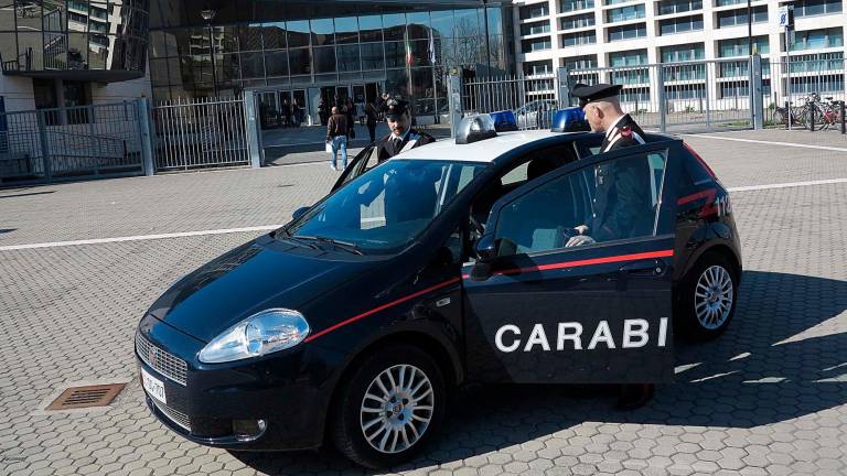 La ragazza ha presentato la denuncia ai carabinieri