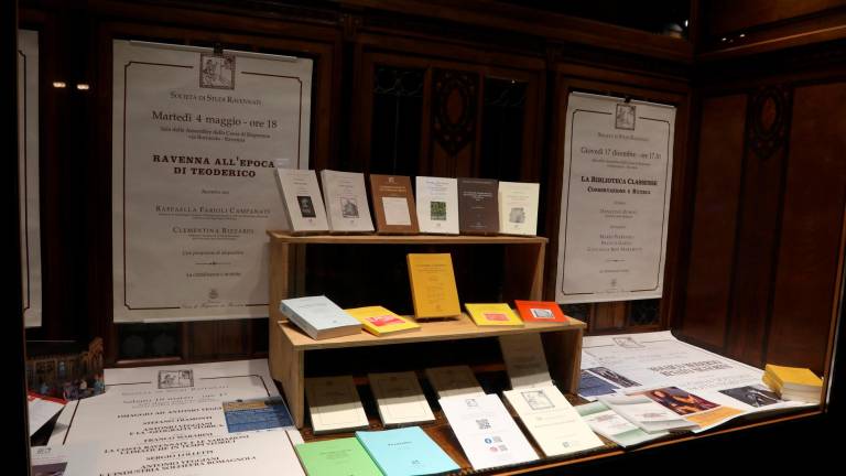 “30 anni di Ravenna Studi e Ricerche”: la mostra al Private Banking della Cassa di Ravenna - Gallery