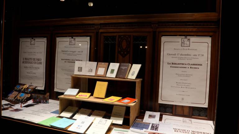 “30 anni di Ravenna Studi e Ricerche”: la mostra al Private Banking della Cassa di Ravenna - Gallery