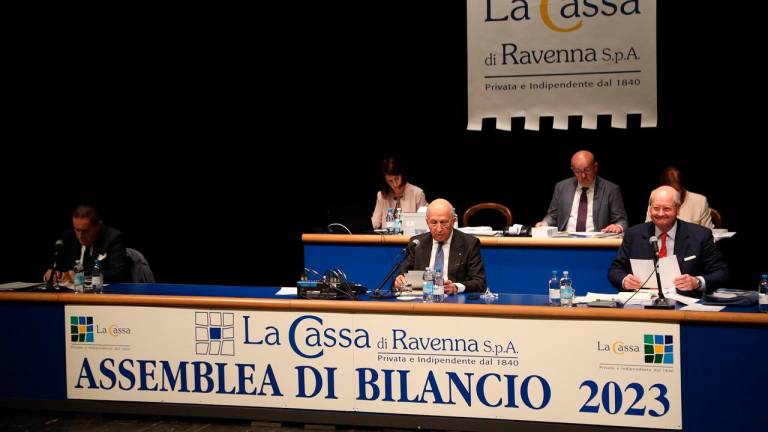 Il presidente Patuelli e il direttore generale Sbrizzi durante l’assemblea