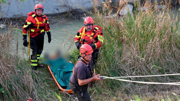 Rimini. Cadavere trovato nel fiume Uso a Bellaria Igea Marina: è omicidio