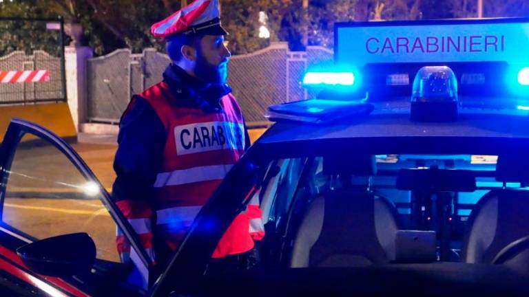 Santarcangelo, trovato con un pass disabili e un bancomat oggetto di furto fa resistenza: arrestato dai carabinieri