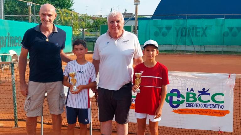 Tennis, De Vita e Picariello vincono il torneo giovanile di Russi